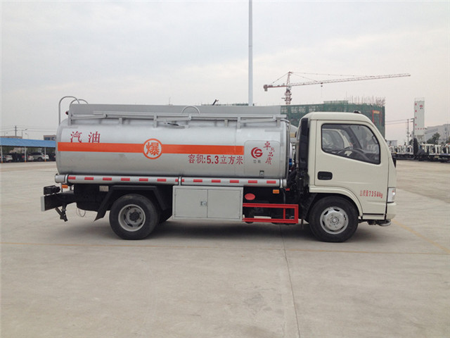 廣東藍牌油罐車