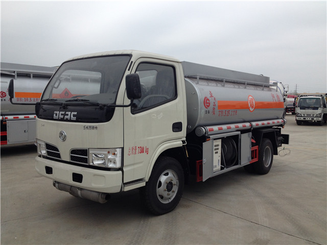 廣東藍牌油罐車