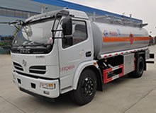 東風福瑞卡8噸油罐車