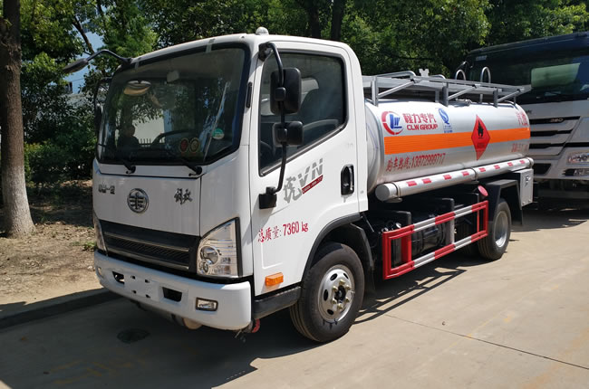 解放虎V5噸油罐車(chē)